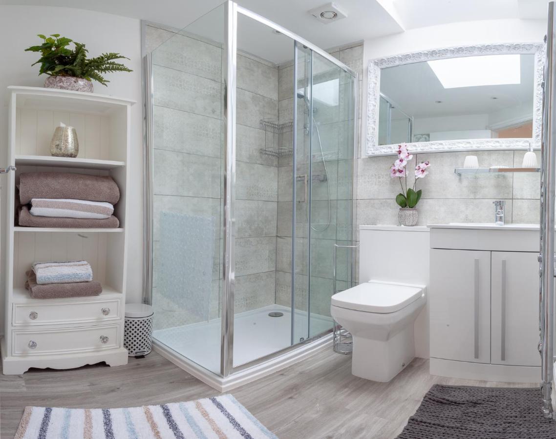 Celias Apartment Лийк Екстериор снимка